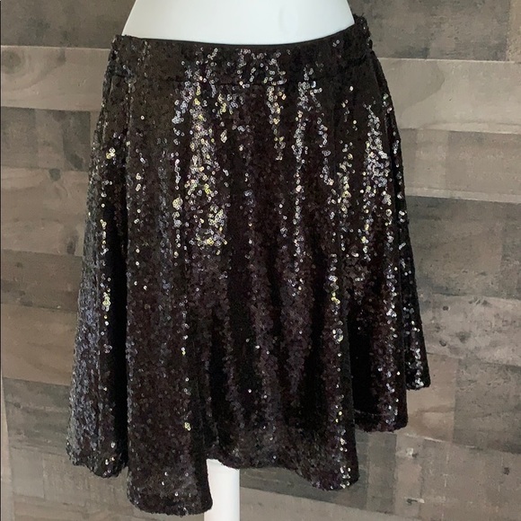 Black Sequined Skirt - Picture 2 of 9